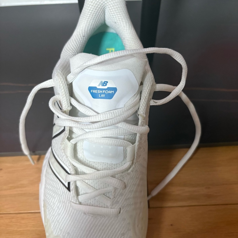 New Balance Women’s White & Black Lightweight Running Sneakers - Picture 9 of 11